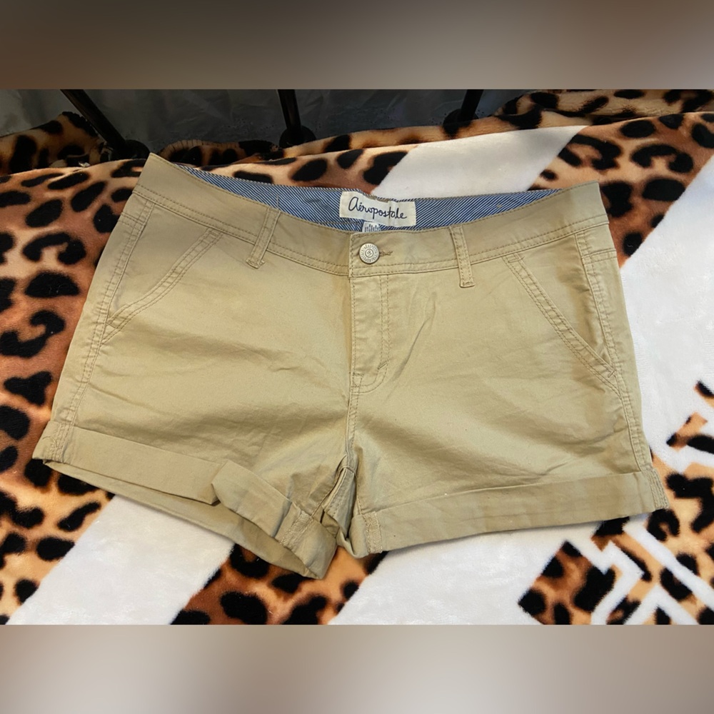 Aeropostale Tan Women's Cargo Shorts
